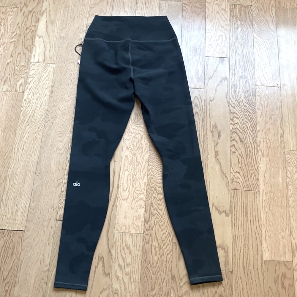 ALO HIGH WAIST VAPOR LEGGINGS - NWT! - Picture 8 of 13